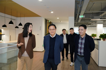 省住建廳原副廳長、國際綠建聯(lián)盟執(zhí)行主席、江蘇省人民政府參事室特聘專家劉大威一行蒞臨城發(fā)設(shè)計(jì)考察指導(dǎo)